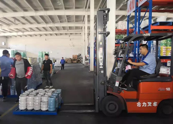 草莓视频污在线观看電纜公司倉庫